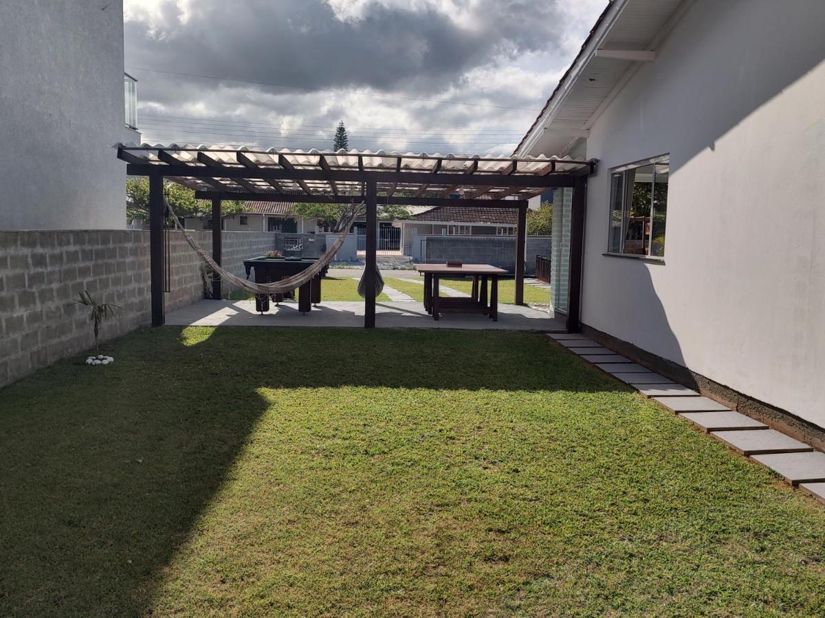 Casa Piscina Pinheira -sc Holiday home *