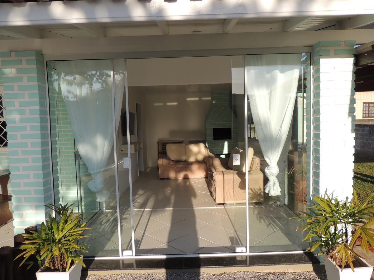 Casa Piscina Pinheira -sc Holiday home *
